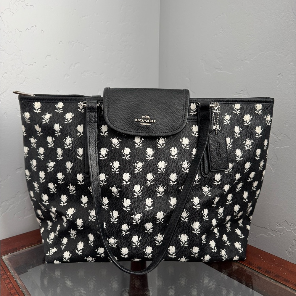 Coach Coated Canvas Black Floral Tote Excellent Preowned Condition